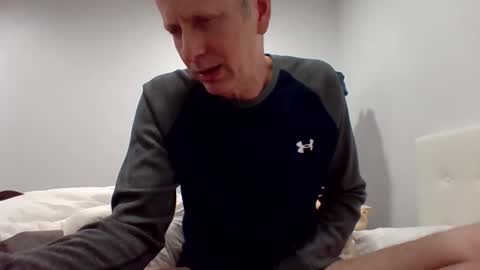 Snapshot of gamerboy200 chatting on 10-23-25, 02:22 gamerboy200 online show from 10-23-25, 02:22