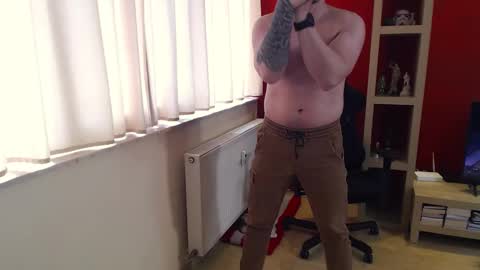 Snapshot of gangstalover8 chatting on 01-25-25, 10:19 GangstaLover online show from 01-25-25, 10:19