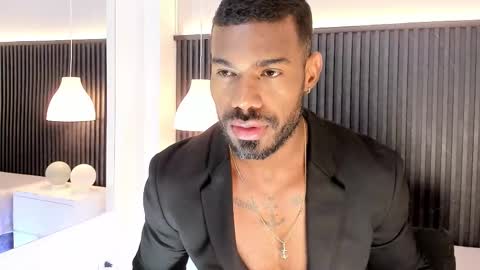 Alejo  online show from 12-22-25, 07:33