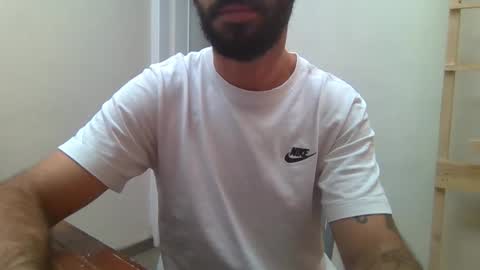 Snapshot of gapelord21 chatting on 11-01-25, 11:56 GapeLord21 online show from 11-01-25, 11:56