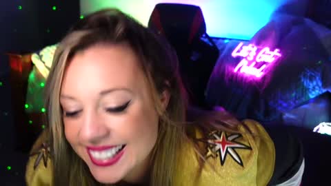 Snapshot of garagesex22 chatting on 01-08-25, 07:13 Jenna  - be back MONDAY night.  online show from 01-08-25, 07:13