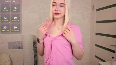 Violla online show from 01-14-26, 04:12