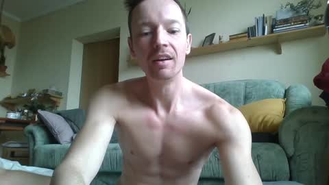 Snapshot of garfield42 chatting on 01-21-25, 09:35 Garfield online show from 01-21-25, 09:35