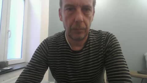 Snapshot of garou75 chatting on 12-02-25, 08:19 garou75 online show from 12-02-25, 08:19