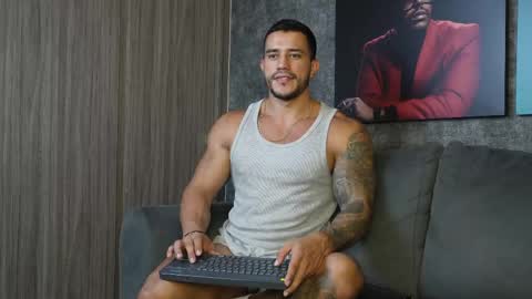 Snapshot of garret_alvin_ chatting on 06-07-26, 05:00 Garret online show from 06-07-26, 05:00