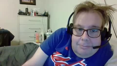 Snapshot of garyg930 chatting on 10-02-25, 05:47 Gary online show from 10-02-25, 05:47