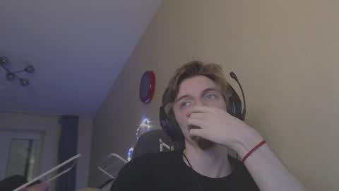 Snapshot of gasturfahe chatting on 02-10-25, 12:08 gasturfahe online show from 02-10-25, 12:08