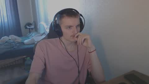 Snapshot of gasturfahe chatting on 02-19-25, 10:45 gasturfahe online show from 02-19-25, 10:45