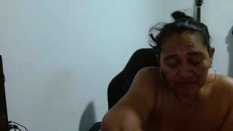 Snapshot of gatika_sexy chatting on 05-27-26, 06:32 katia online show from 05-27-26, 06:32