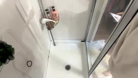 Snapshot of gato3030 chatting on 11-03-25, 09:27 gato3030 online show from 11-03-25, 09:27