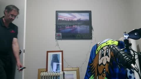 Snapshot of gatsby2025 chatting on 10-05-25, 02:04 gatsby2025 online show from 10-05-25, 02:04