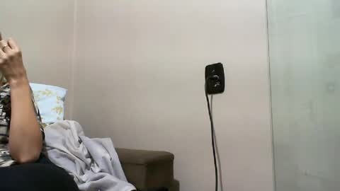 Monique online show from 12-19-24, 08:56