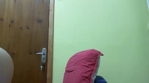 Monique online show from 01-05-25, 04:58