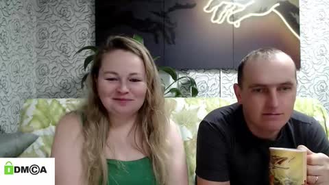 Snapshot of gaverd88 chatting on 01-07-25, 11:16 Alex and Lazaria online show from 01-07-25, 11:16