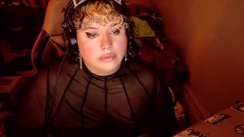 Snapshot of gayfatherlywitch chatting on 01-13-26, 08:30 Trans Exhib Mommie online show from 01-13-26, 08:30