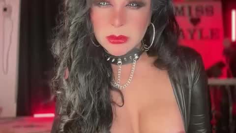 Snapshot of gaylecious chatting on 11-04-25, 02:27 gayle online show from 11-04-25, 02:27