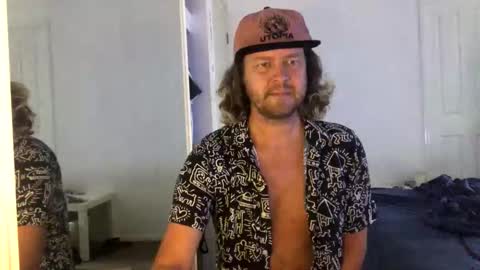 gcsurfer81 online show from 02-02-26, 07:18