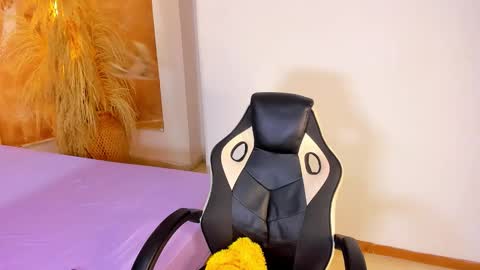 geanna_rose online show from 12-17-25, 04:13