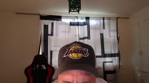 Snapshot of geefoxx chatting on 06-15-26, 07:21 geefoxx online show from 06-15-26, 07:21