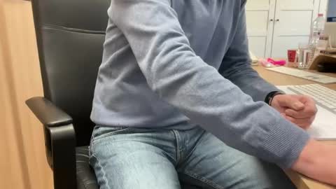 Snapshot of geertjem chatting on 03-03-25, 12:27 geertjem online show from 03-03-25, 12:27