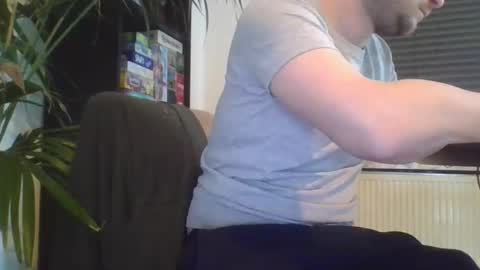 Snapshot of geiljongetje1991 chatting on 05-05-26, 08:11 geiljongetje1991 online show from 05-05-26, 08:11