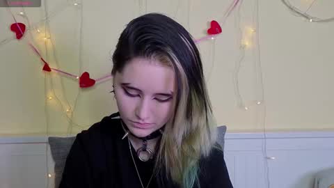 Snapshot of gemmafulwood chatting on 11-08-25, 06:18 Ilona online show from 11-08-25, 06:18