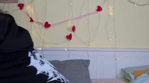 Snapshot of gemmafulwood chatting on 11-09-25, 06:06 Ilona online show from 11-09-25, 06:06