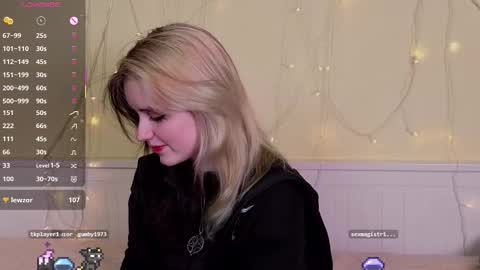 Snapshot of gemmafulwood chatting on 12-05-25, 06:48 Ilona online show from 12-05-25, 06:48