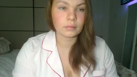 Snapshot of gemmarmalade chatting on 05-15-26, 07:15 GEMMARMALADE online show from 05-15-26, 07:15