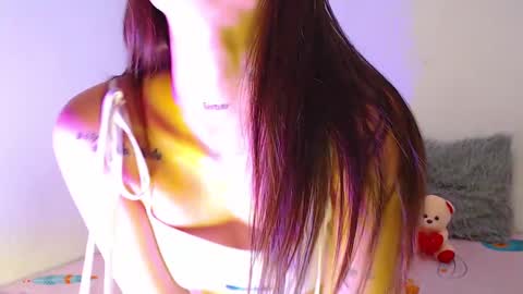 Snapshot of genesisgomez chatting on 01-04-25, 08:59 Genesis online show from 01-04-25, 08:59