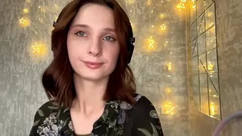 Riana online show from 04-14-26, 03:23