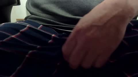 Snapshot of gent063 chatting on 02-03-25, 01:30 gent063 online show from 02-03-25, 01:30