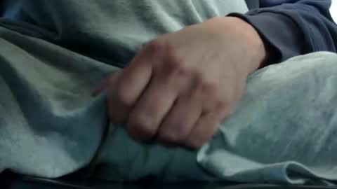 Snapshot of gent063 chatting on 09-29-25, 12:21 gent063 online show from 09-29-25, 12:21