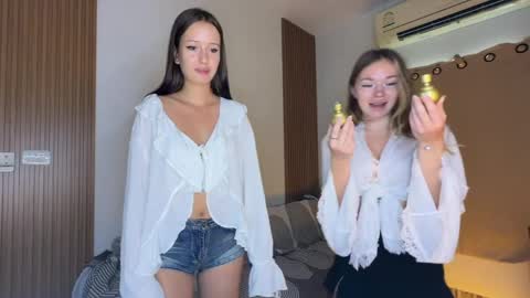Snapshot of gentle_killers chatting on 05-04-26, 05:03 Mary Blonde and Kira brunette online show from 05-04-26, 05:03