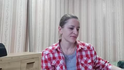 Snapshot of gentlemuse1 chatting on 01-08-26, 07:10 Tasha online show from 01-08-26, 07:10