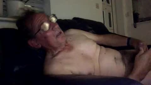 Snapshot of geoff242535 chatting on 10-22-25, 09:47 geoff242535 online show from 10-22-25, 09:47
