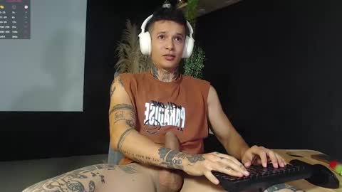 independent model online show from 03-02-25, 02:41