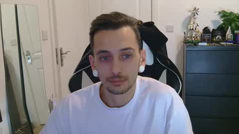 georgek0011 online show from 11-07-25, 10:10