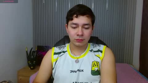 Snapshot of georgesmith_1 chatting on 04-18-26, 04:49 GEORGE online show from 04-18-26, 04:49