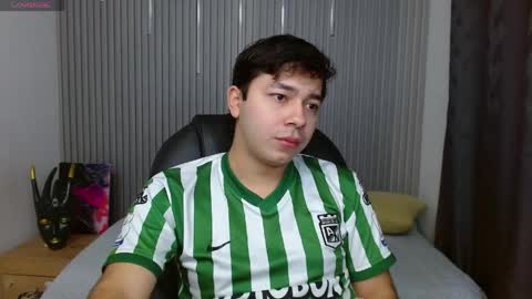 Snapshot of georgesmith_1 chatting on 04-28-26, 04:06 GEORGE online show from 04-28-26, 04:06