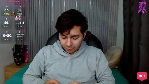 Snapshot of georgesmith_1 chatting on 05-10-26, 05:23 GEORGE online show from 05-10-26, 05:23