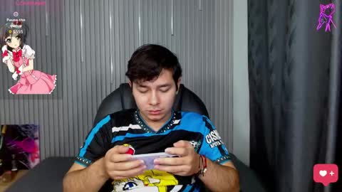 Snapshot of georgesmith_1 chatting on 05-13-26, 01:14 GEORGE online show from 05-13-26, 01:14