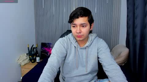 Snapshot of georgesmith_1 chatting on 05-27-26, 04:20 GEORGE online show from 05-27-26, 04:20