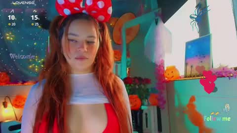 georgina_moschino online show from 10-15-25, 10:21