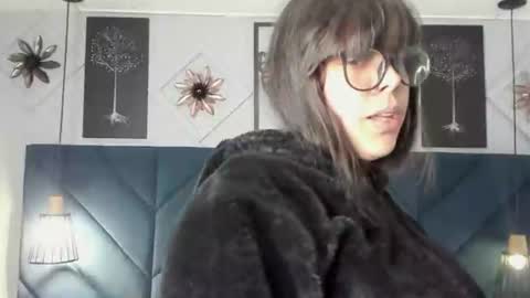 Georgina  online show from 06-12-26, 10:47