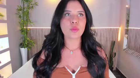 GeorginaReyes  online show from 12-16-25, 10:37