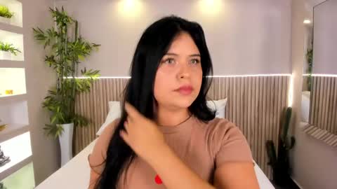 GeorginaReyes  online show from 04-20-26, 10:44