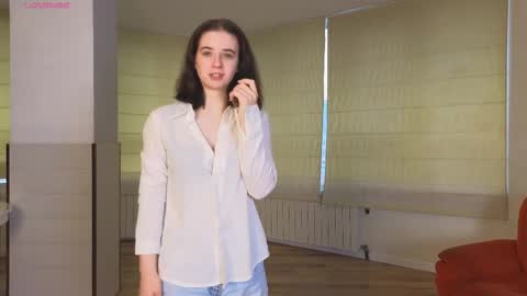 Snapshot of georginatrue chatting on 09-25-25, 03:21 My name is Kelly online show from 09-25-25, 03:21