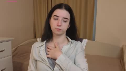Snapshot of georginatrue chatting on 10-16-25, 04:13 My name is Kelly online show from 10-16-25, 04:13