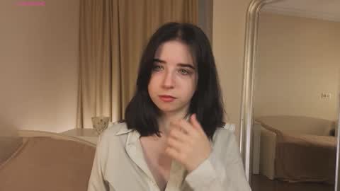 Snapshot of georginatrue chatting on 10-19-25, 03:07 My name is Kelly online show from 10-19-25, 03:07